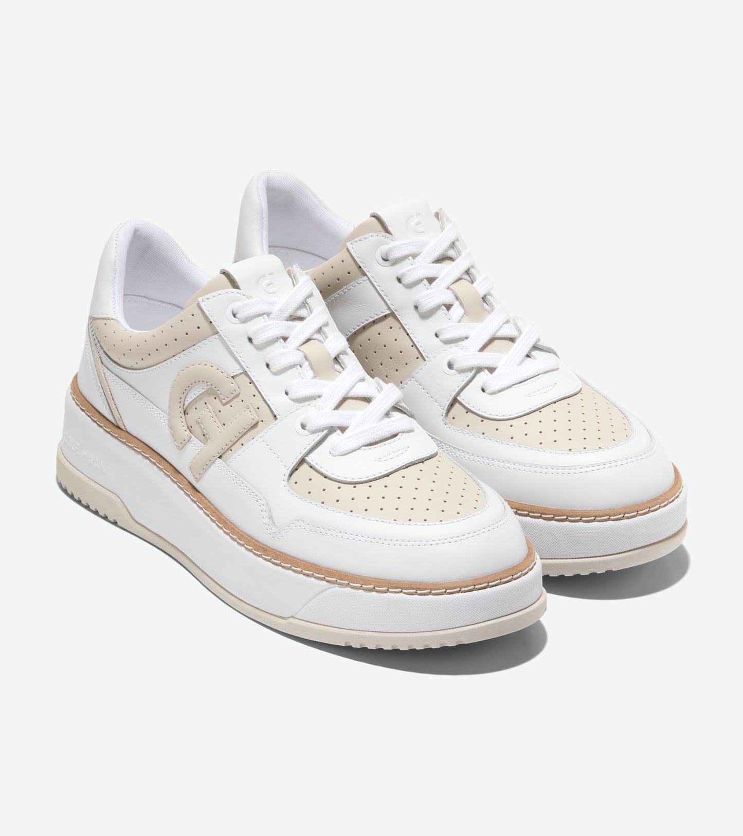 W33228:SILVER BIRCH PERF LEATHER/WHITE