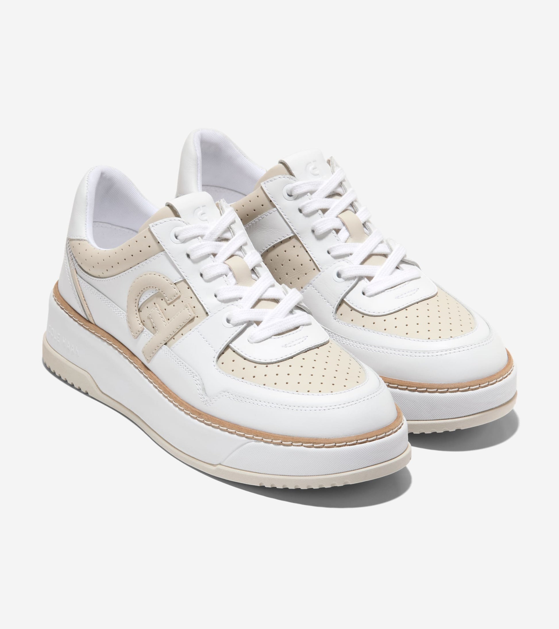 W33228:SILVER BIRCH PERF LEATHER/WHITE