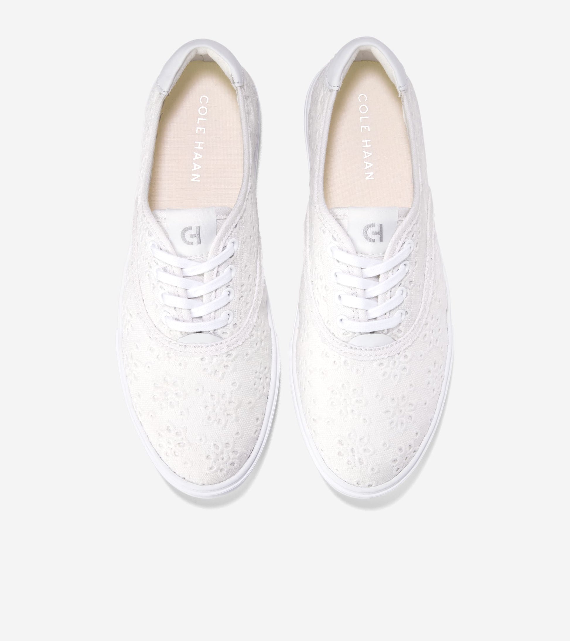 W33621:WHITE CANVAS FANCY FLEUR