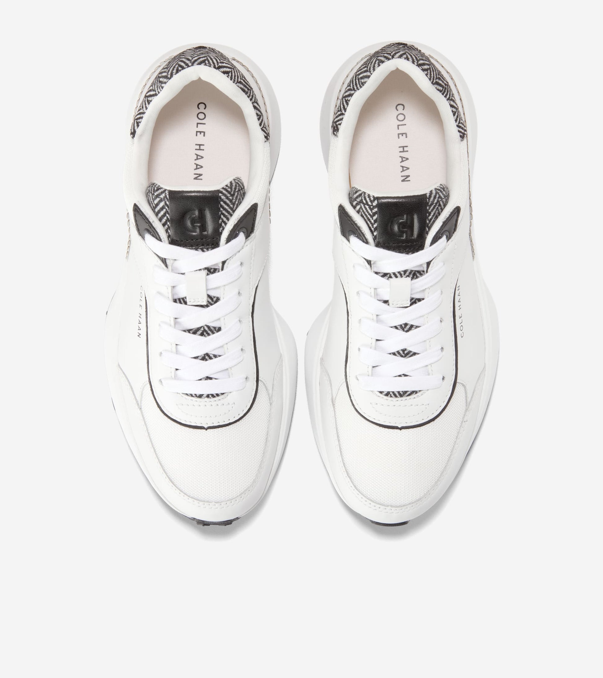 W34067:WHITE MESH/LTR/HERRINGBONE TEXTILE