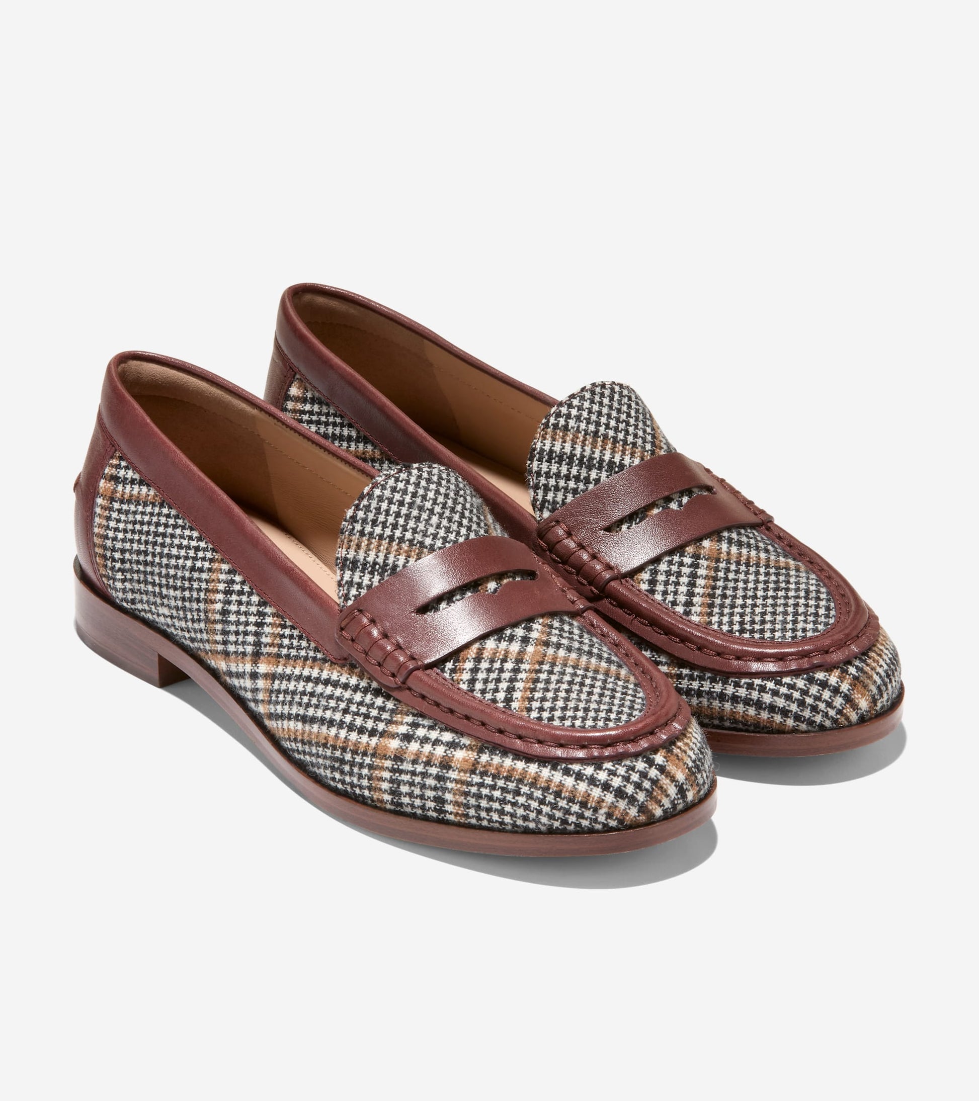 W37330:NEUTRAL PLAID TEXTILE / CH HICKORY LEATHER