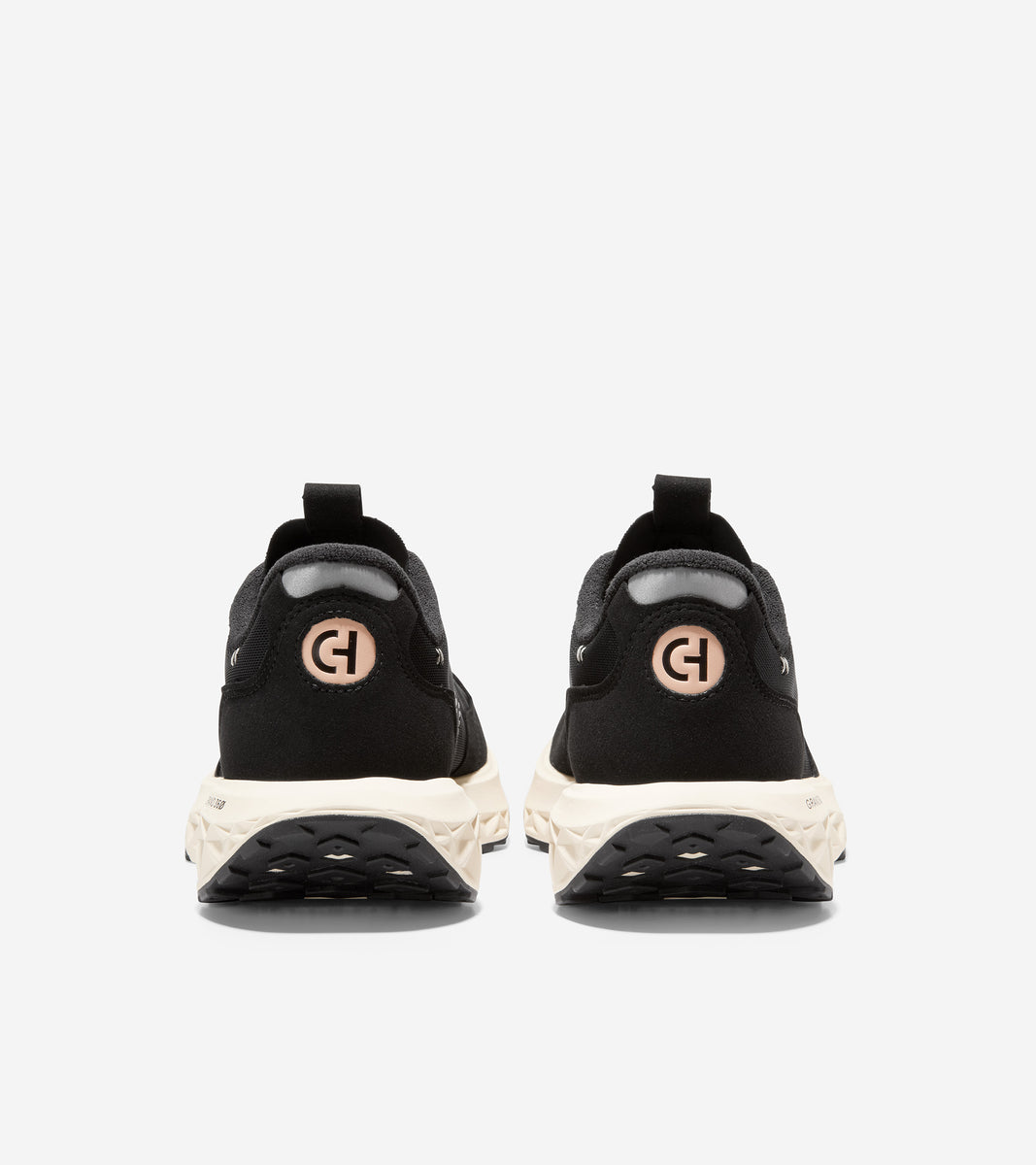 ZERØGRAND Outpace 3 Running Shoe